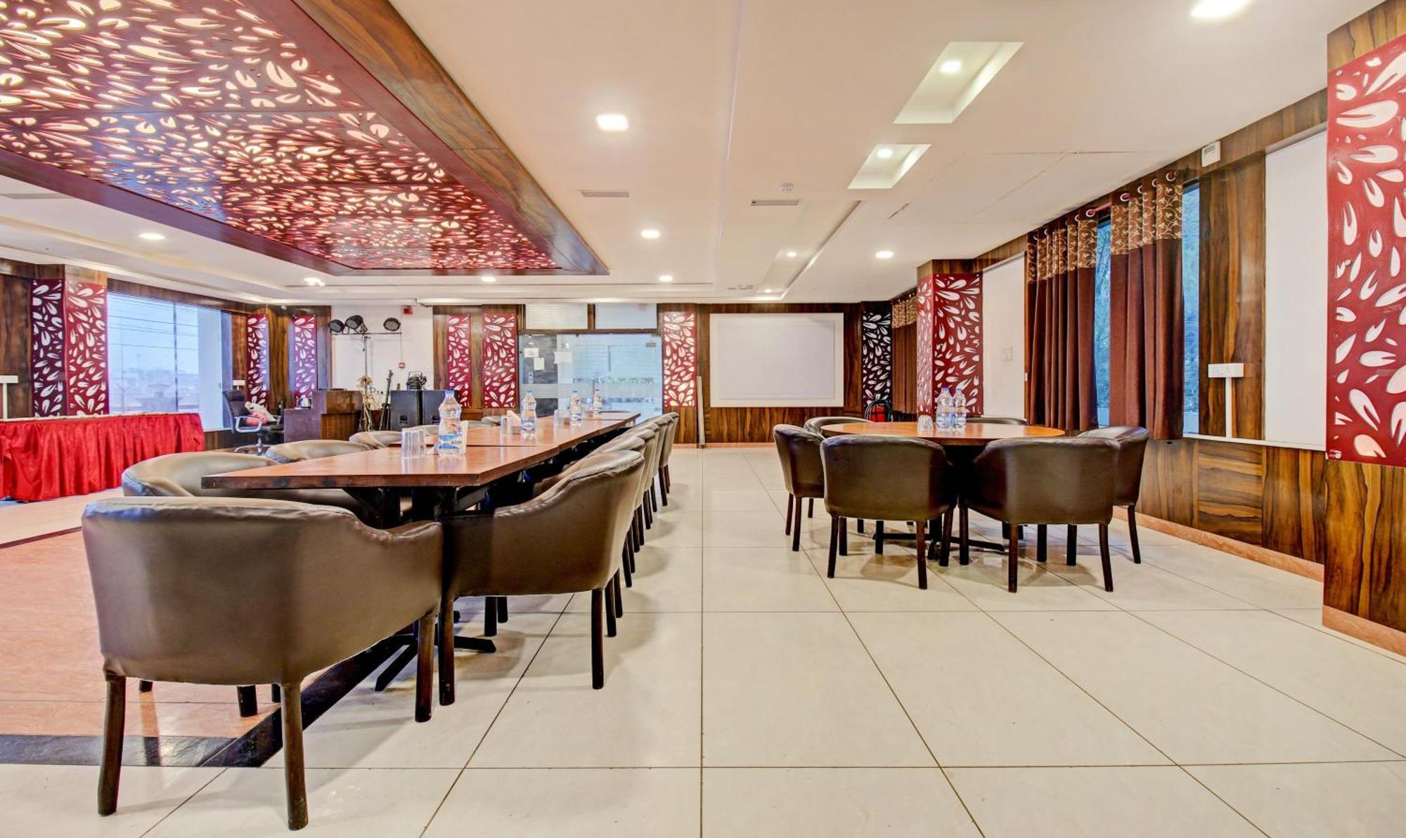 Treebo Silver Grand New Agreement Lucknow Esterno foto