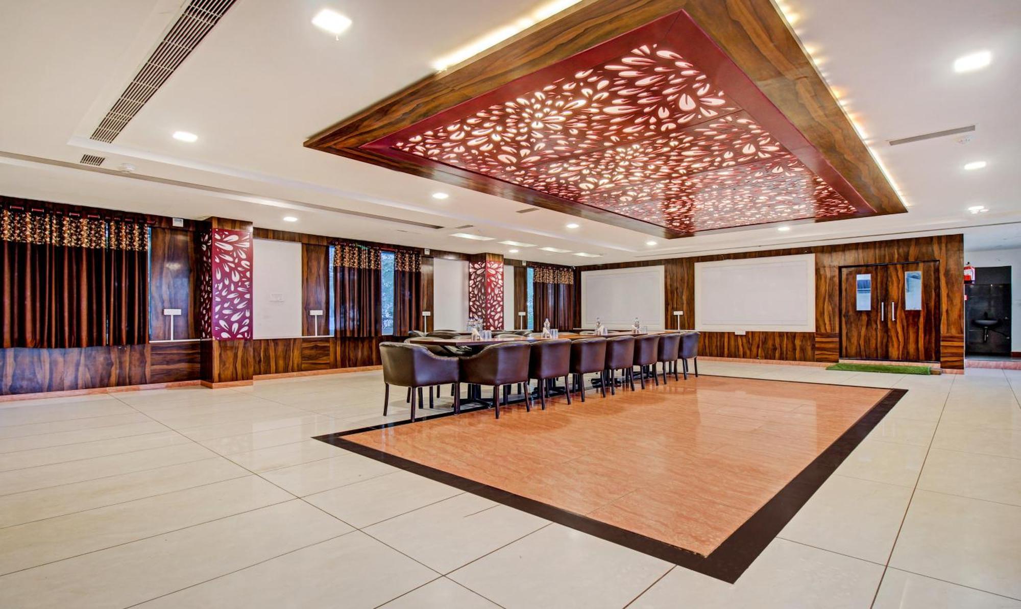 Treebo Silver Grand New Agreement Lucknow Esterno foto