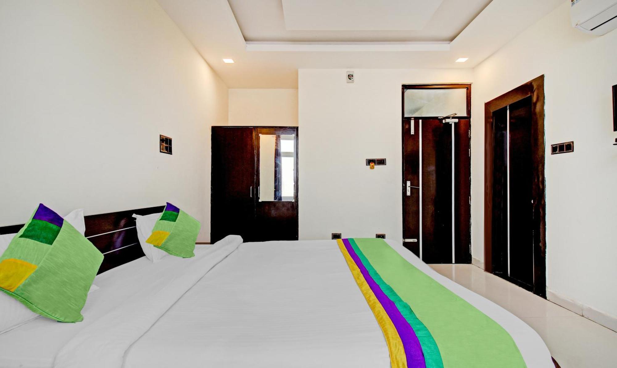 Treebo Silver Grand New Agreement Lucknow Esterno foto